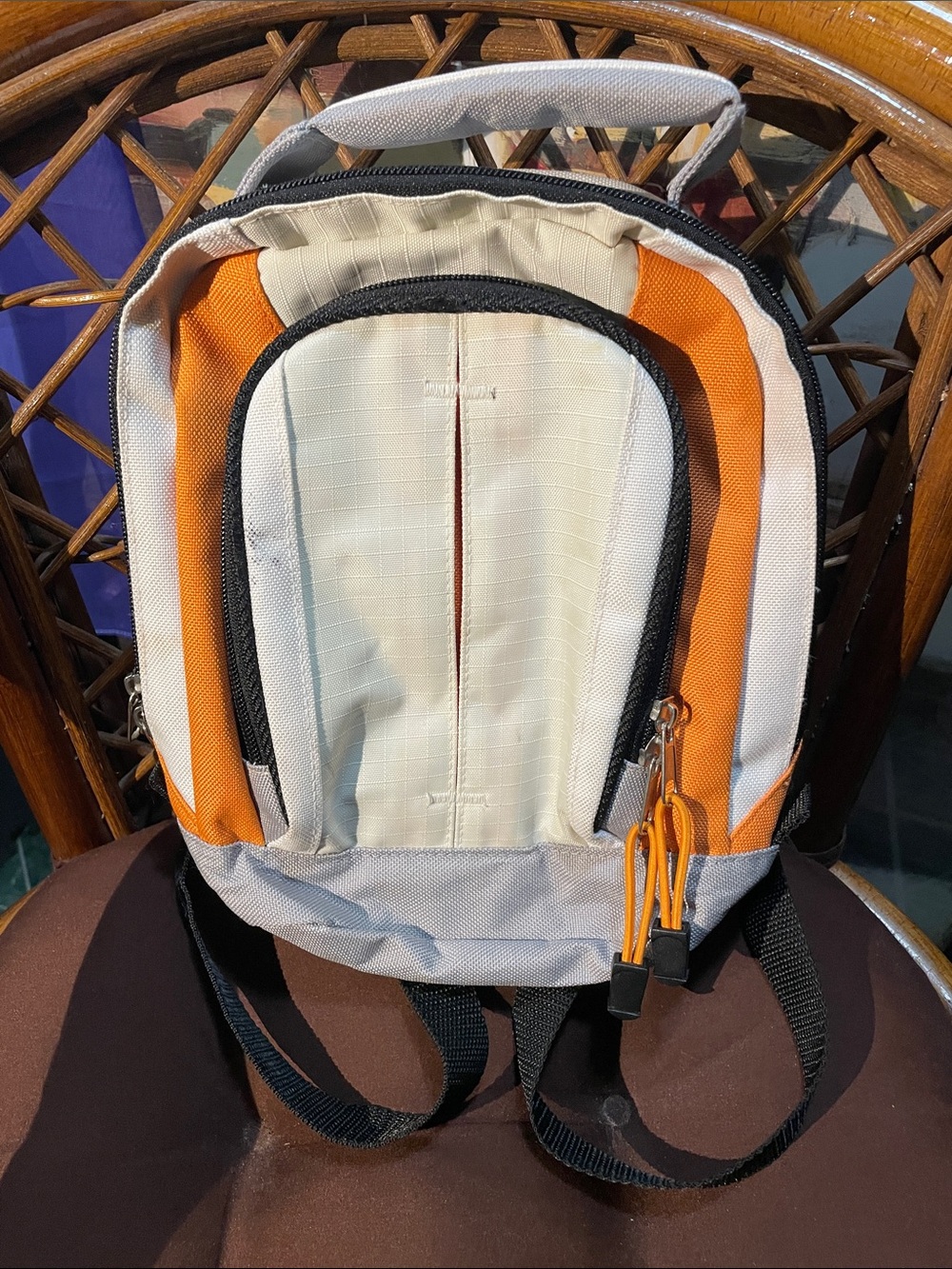 Discman Compact Cream and Orange Backpack